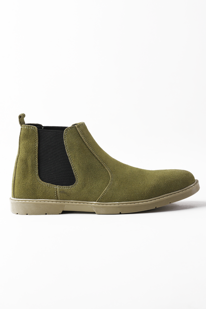 Valor in Moss Green - Suede